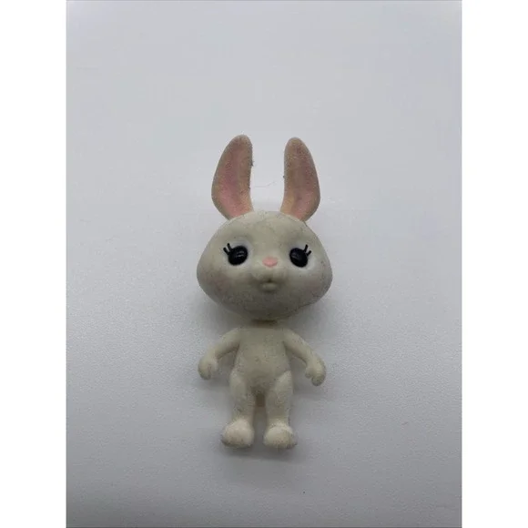 Honey Bee Acres, Part Of The Mcscampers Rabbit Family, Miniature Doll Figure - Picture 2 of 4